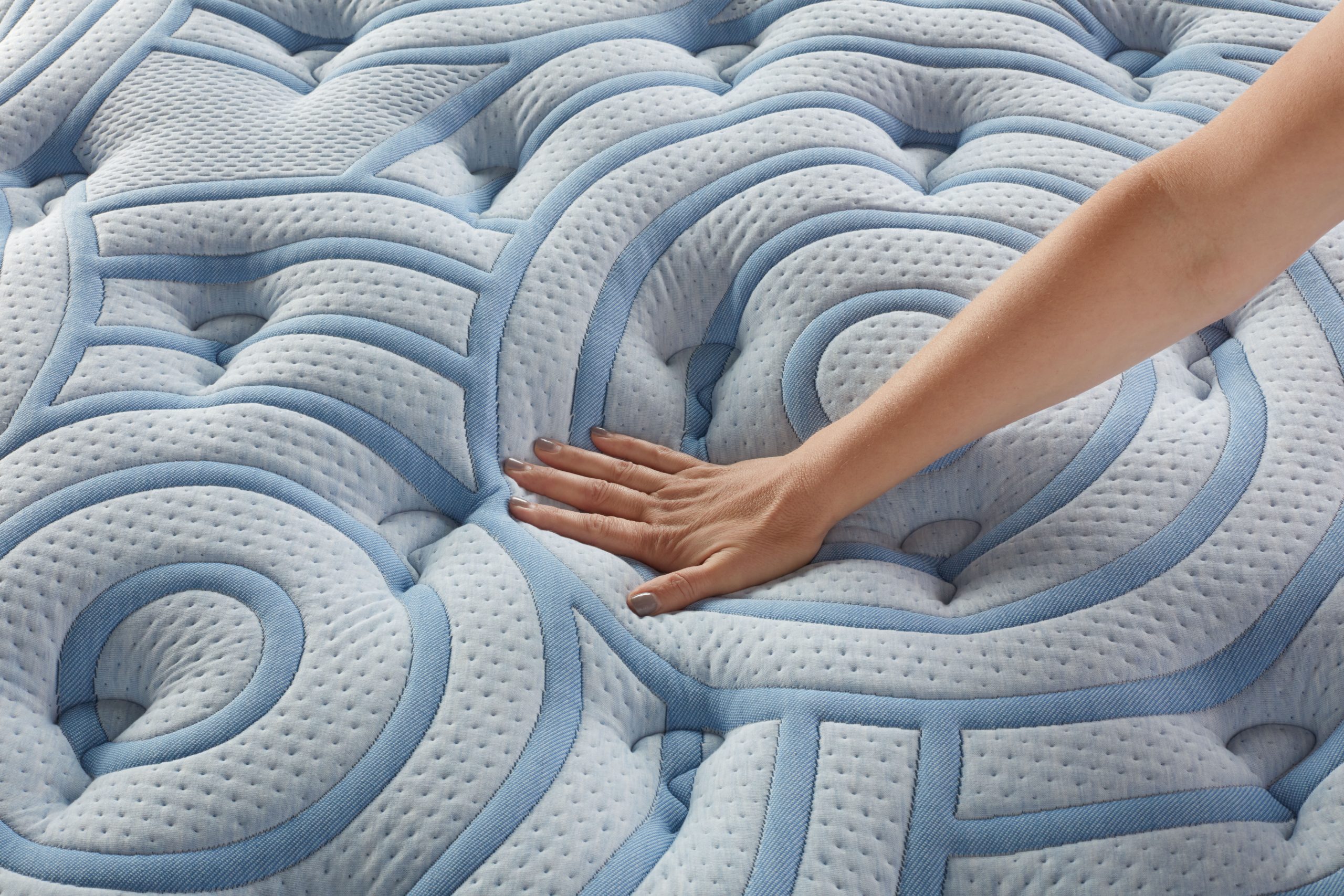 Serta Reflection Super Pillow Top Queen Wayman Services Liquidation