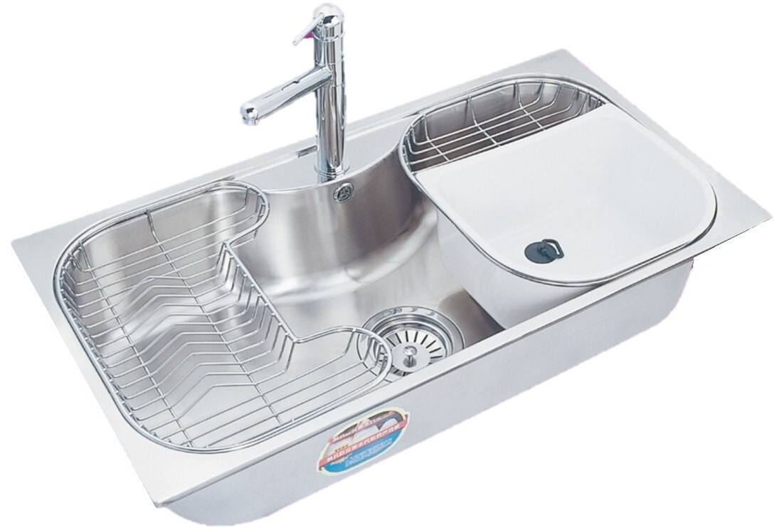Assorted Stainless Steel Kitchen Sinks Assorted Stainless Steel Kitchen Sinks
