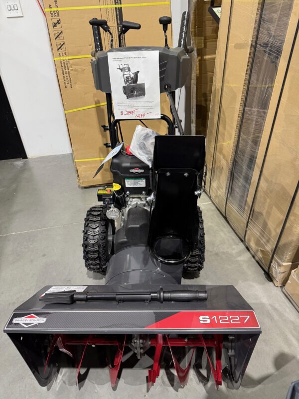 Briggs & Stratton 27 Inch 250cc Dual Stage Gas Powered Snow Thrower