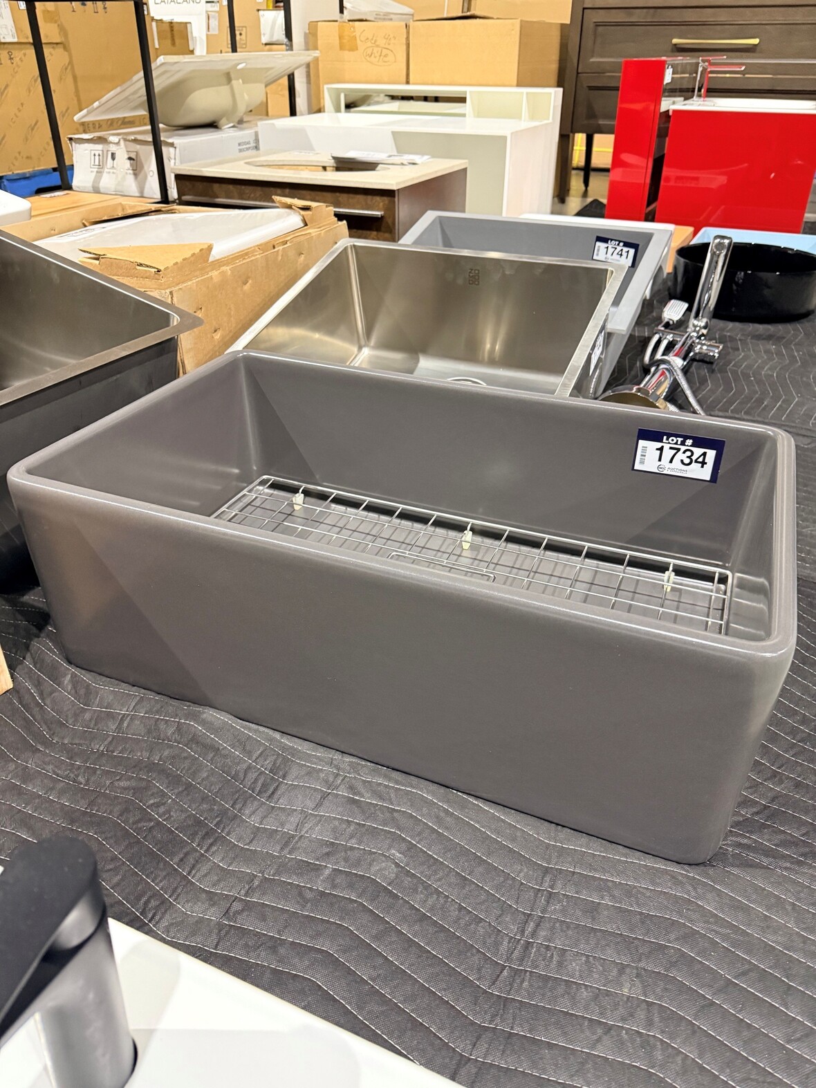 Bid on Bathtubs, Showers, Sinks & MORE!